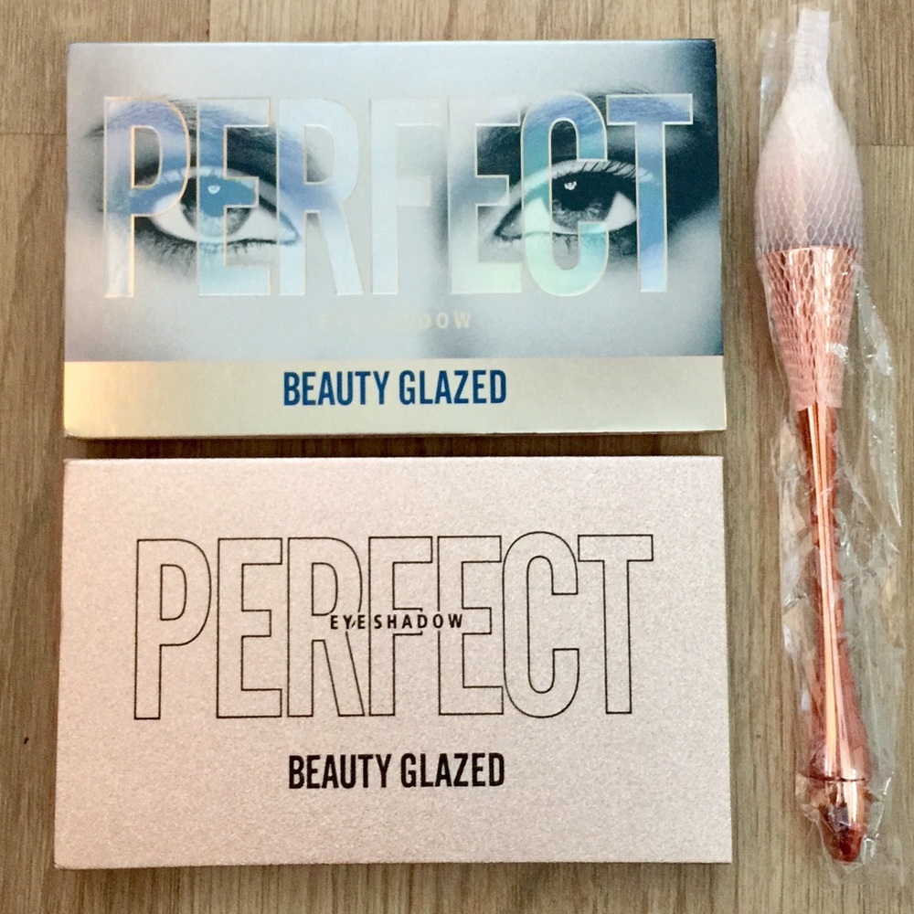 NWT 18-Shades Eyeshadows + 1 “Golden”Blush Brush